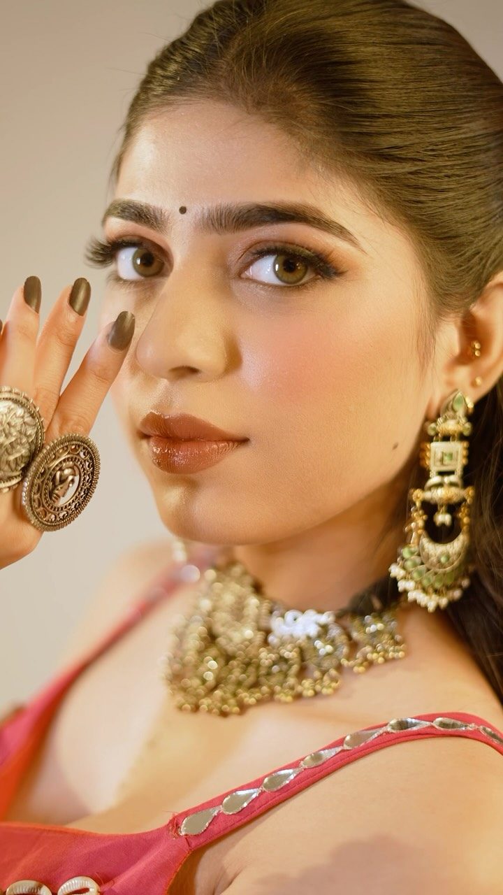 Festive glam makeup by Sharin Balwani